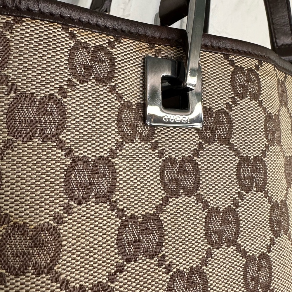 Gucci monogram signature print bucket tote in EXC COND *guaranteed auth* h148 - Picture 9 of 11